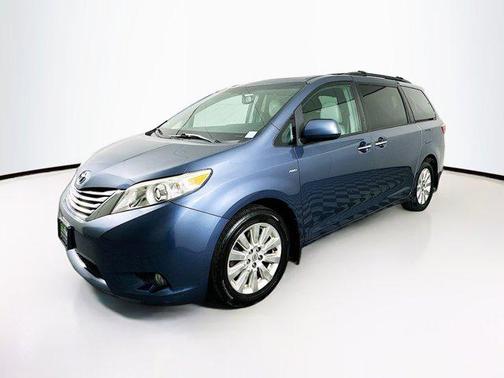 2016 Toyota Sienna XLE