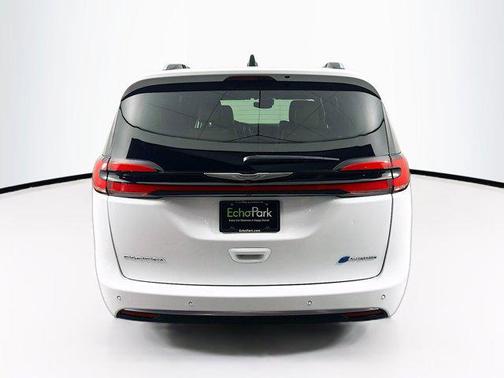 2023 Chrysler Pacifica L