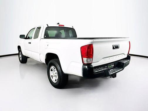 2017 Toyota Tacoma SR