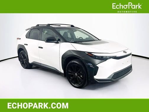 Wind Chill Pearl w/Black Roof 2025 Toyota bZ4X Nightshade