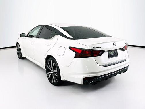 2021 Nissan Altima SR VC-Turbo FWD