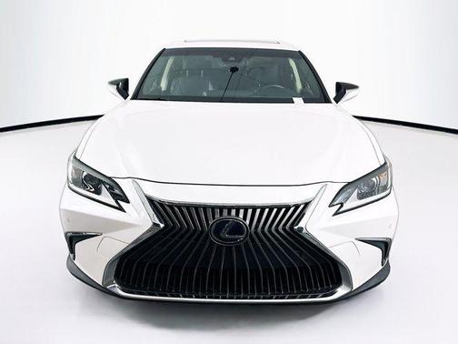 2019 Lexus ES 300h Base