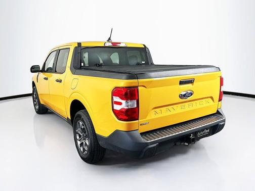 Cyber Orange Tricoat Metallic 2022 Ford Maverick XLT
