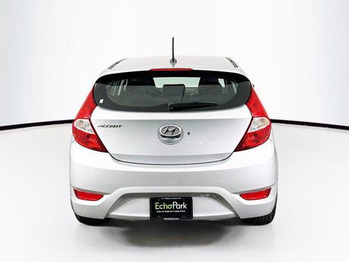 2013 Hyundai Accent SE