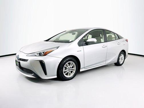 2021 Toyota Prius LE