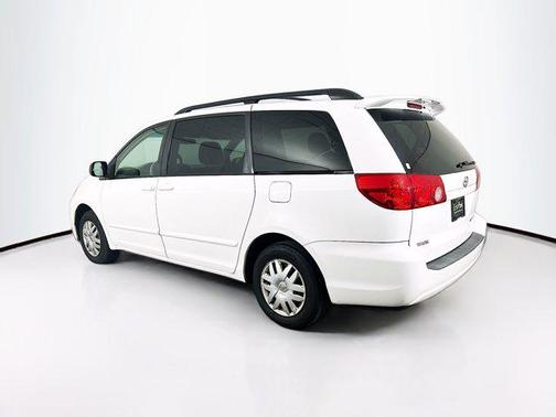 2009 Toyota Sienna LE