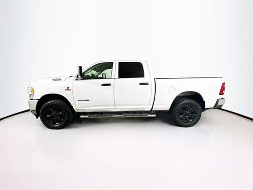 2020 RAM 3500 Tradesman Crew Cab 4x4 6'4' Box