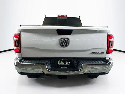 2020 RAM 3500 Tradesman Crew Cab 4x4 6'4' Box