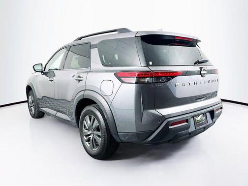 2024 Nissan Pathfinder SV FWD