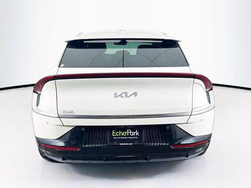 2022 Kia EV6 Wind