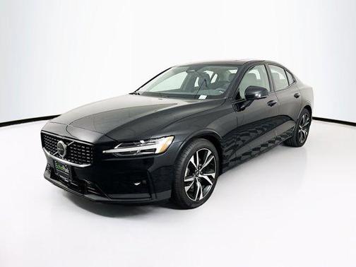 2025 Volvo S60 B5 Plus