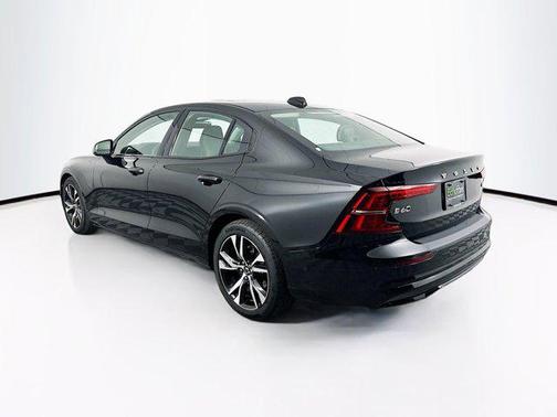 2025 Volvo S60 B5 Plus