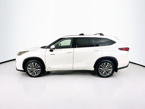 Blizzard Pearl 2020 Toyota Highlander Hybrid Platinum