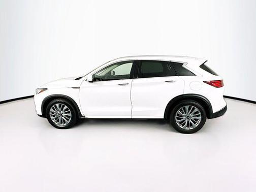 2024 INFINITI QX50 LUXE