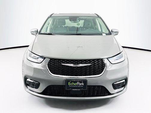 2022 Chrysler Pacifica Hybrid Limited