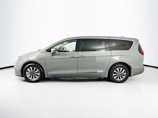 2022 Chrysler Pacifica Hybrid Limited