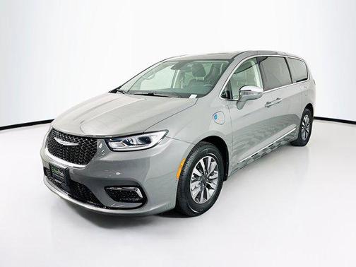 2022 Chrysler Pacifica Hybrid Limited