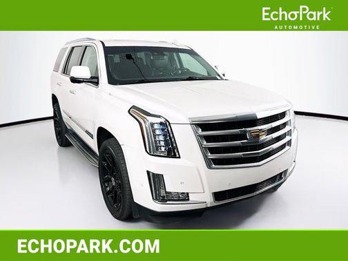 Crystal White Tricoat 2017 Cadillac Escalade Luxury