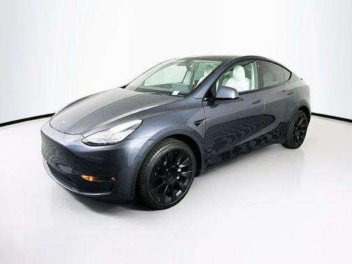 2022 Tesla Model Y Long Range Dual Motor All-Wheel Drive