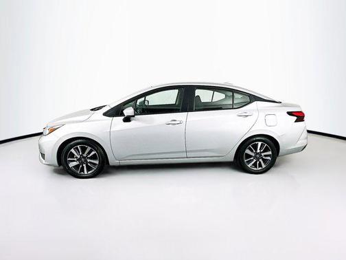 2023 Nissan Versa 1.6 SV