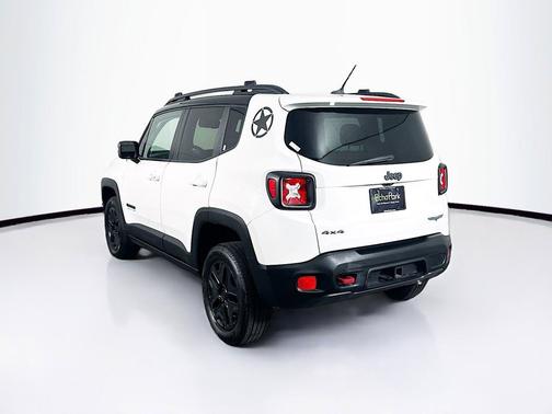 Alpine White 2017 Jeep Renegade Trailhawk