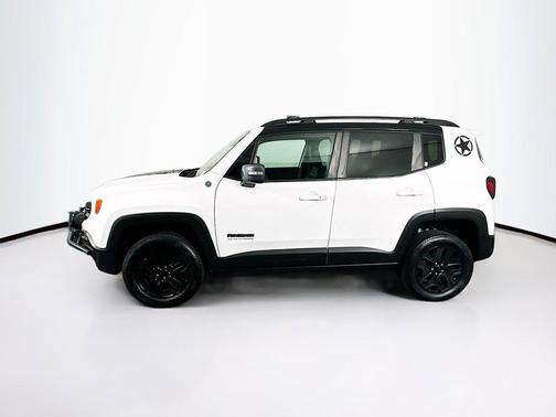 Alpine White 2017 Jeep Renegade Trailhawk