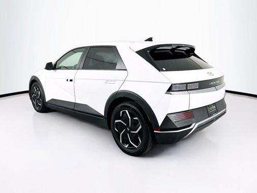 Atlas White 2024 Hyundai IONIQ 5 SE