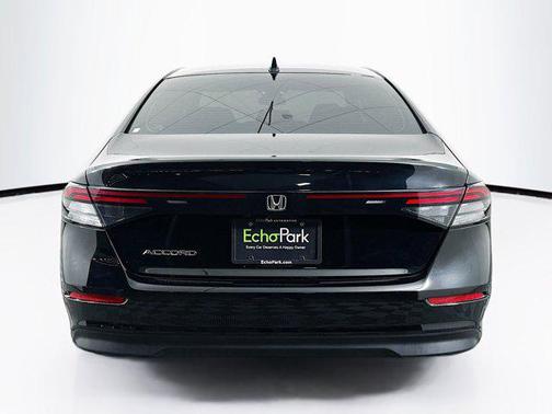 2025 Honda Accord LX 1.5T