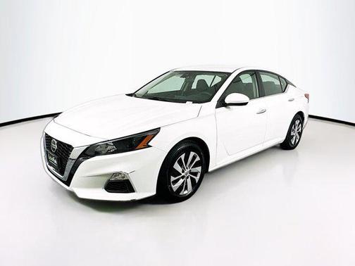 2022 Nissan Altima S FWD