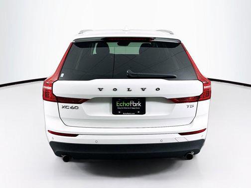 2020 Volvo XC60 T5 Momentum