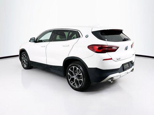 Alpine White 2023 BMW X2 sDrive28i