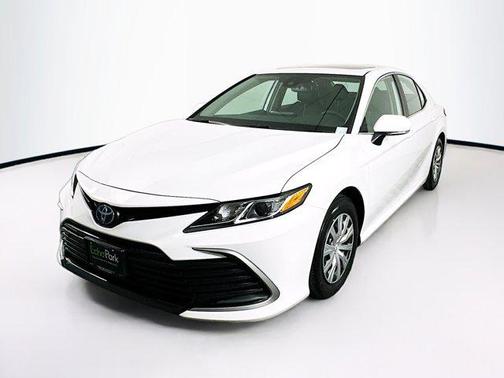 2024 Toyota Camry Hybrid LE