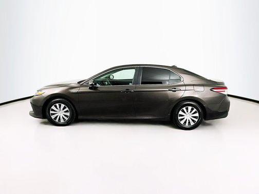 2019 Toyota Camry Hybrid LE