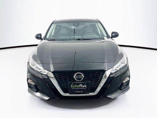 Super Black 2019 Nissan Altima 2.5 SV
