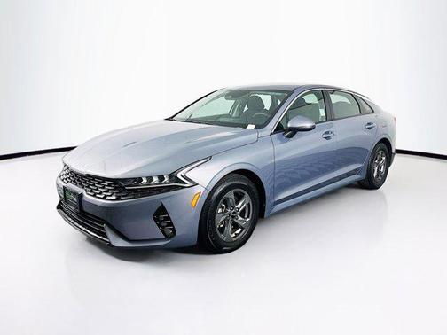 Everlasting Silver 2024 Kia K5 LXS