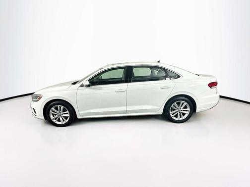 Pure White 2020 Volkswagen Passat 2.0T SE