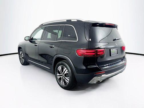 Black 2024 Mercedes-Benz GLB 250 Base