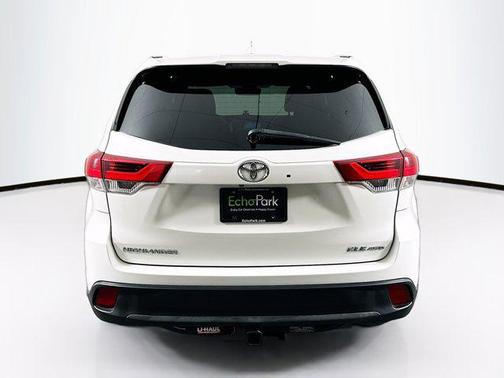Blizzard Pearl 2018 Toyota Highlander XLE