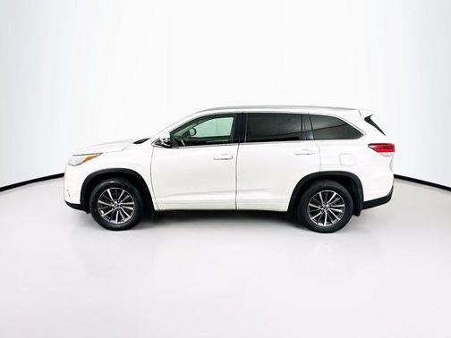 Blizzard Pearl 2018 Toyota Highlander XLE