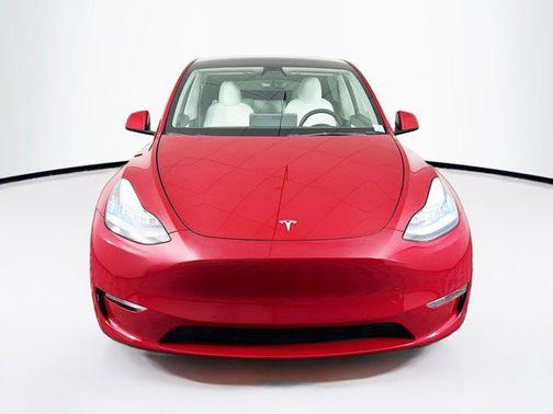 2022 Tesla Model Y Long Range Dual Motor All-Wheel Drive