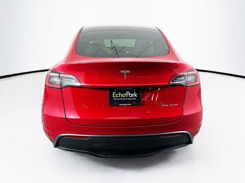 2022 Tesla Model Y Long Range Dual Motor All-Wheel Drive