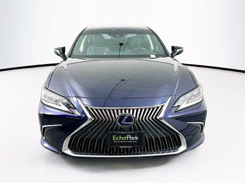2020 Lexus ES 300h Luxury