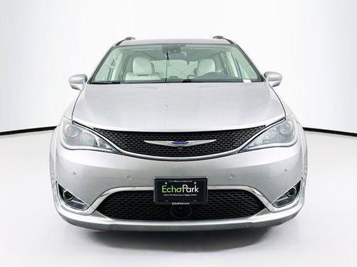 2018 Chrysler Pacifica Touring-L