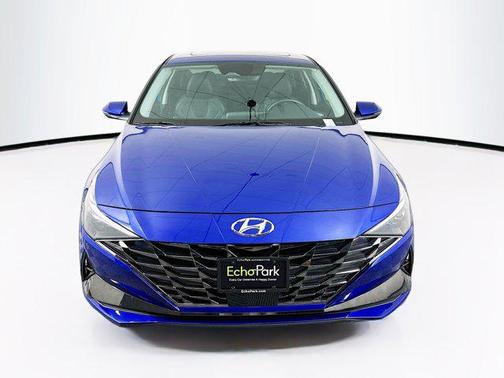 2022 Hyundai ELANTRA Limited