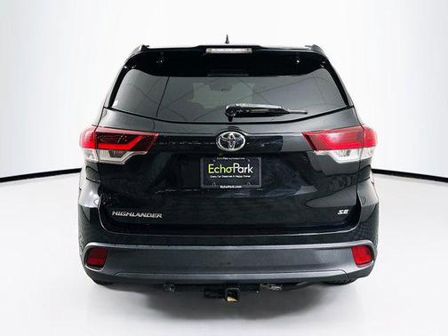 2019 Toyota Highlander SE