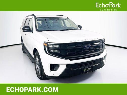 Oxford White 2025 Ford Expedition Active