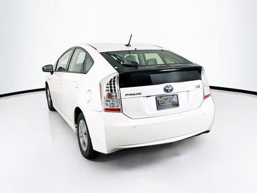 2010 Toyota Prius III
