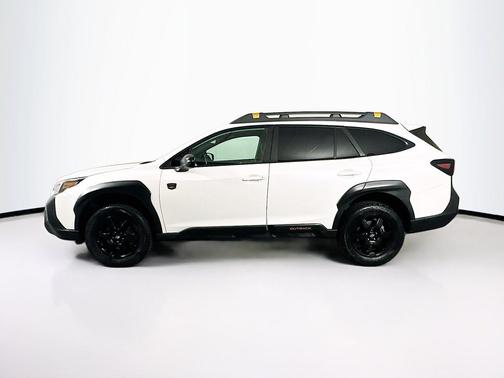 Crystal White Pearl 2023 Subaru Outback Wilderness