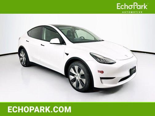 Pearl White Multi-Coat 2022 Tesla Model Y Long Range