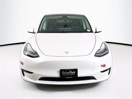 Pearl White Multi-Coat 2022 Tesla Model Y Long Range